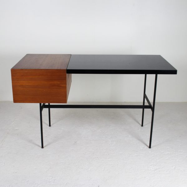 Bureau vintage 1950, de Pierre Paulin édité par Thonet, modèle CM 141, en chêne, mélaminé et métal noir.