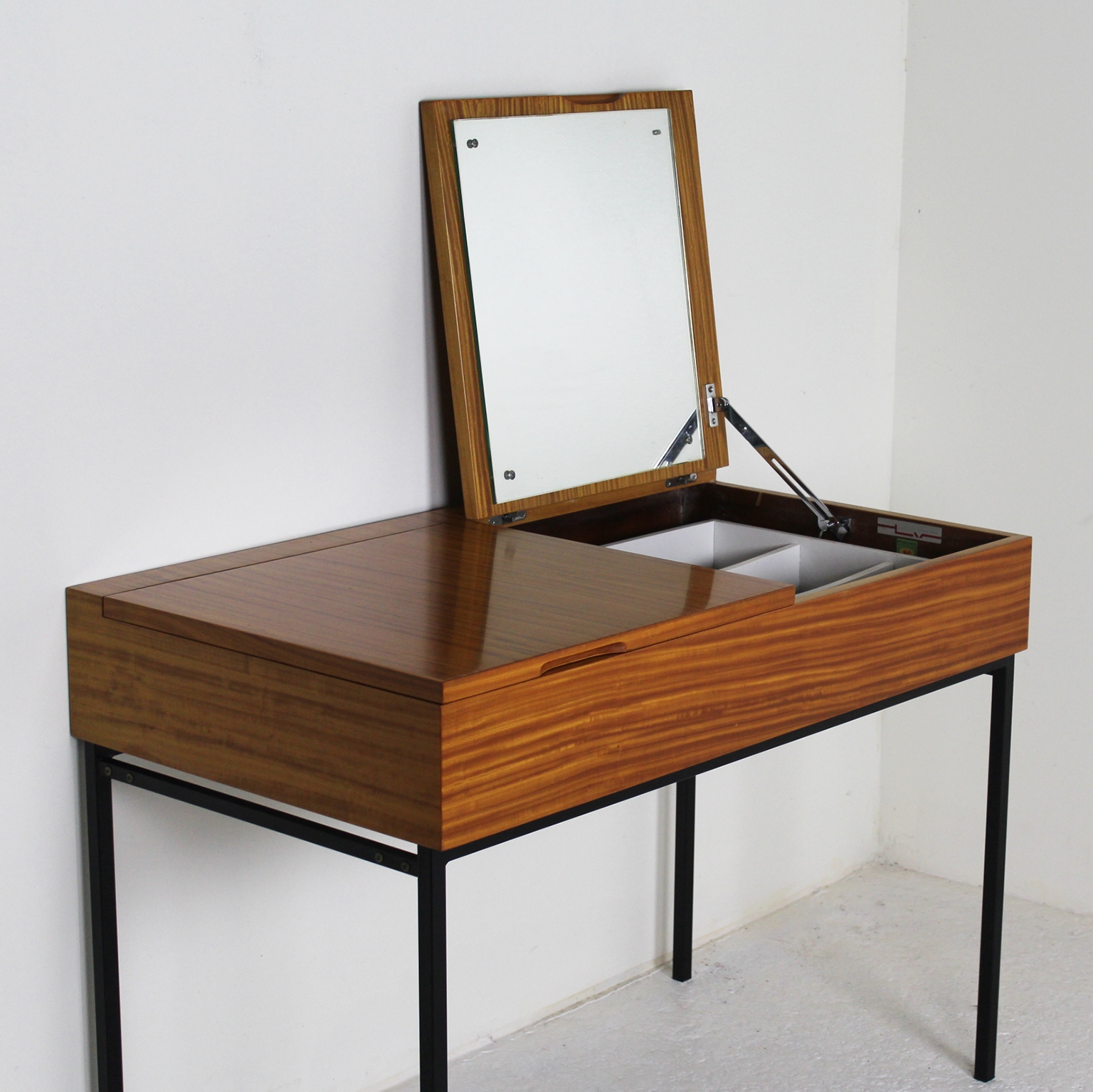 Coiffeuse Ancienne année 1950 - Ameublement