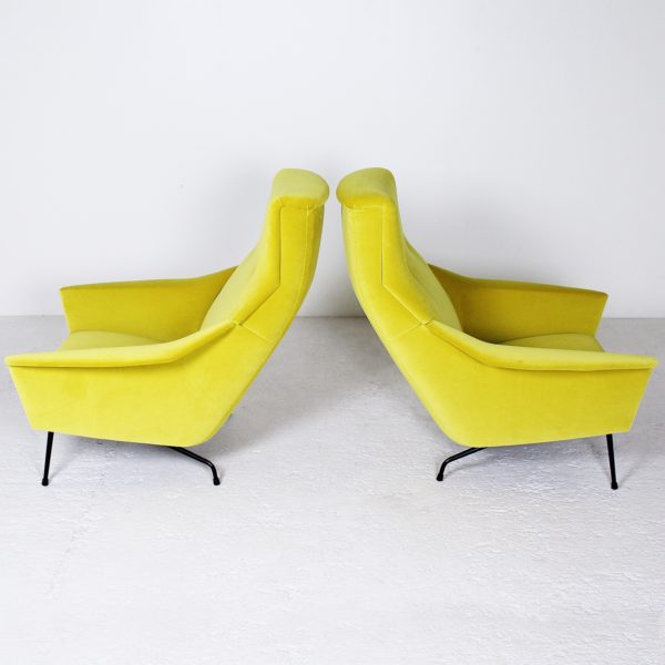 Fauteuils vintage de Guy Besnard, années 50, velours jaune de la Maison Lelievre