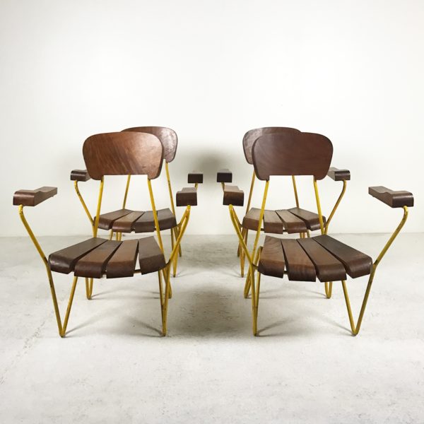 Série de 4 fauteuils vintage années 50, en métal jaune et bois massif, design argentin de Cesar Janello.