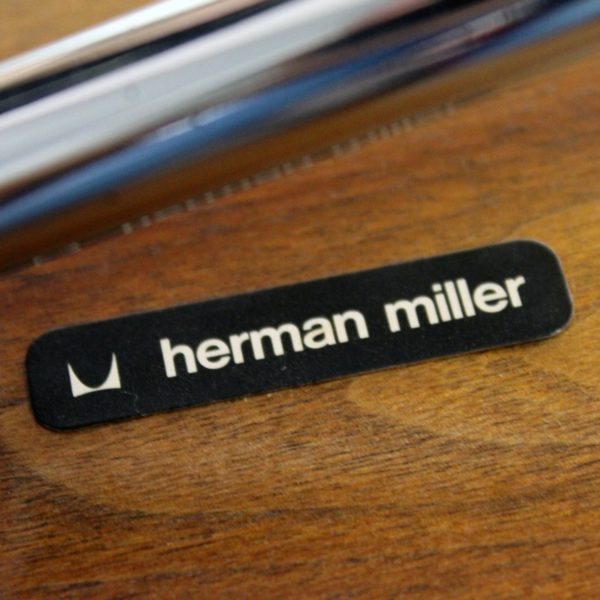 Chaise vintage DCM, de Eames pour Herman Miller, années 50, en bois lamellé collé et métal chromé.