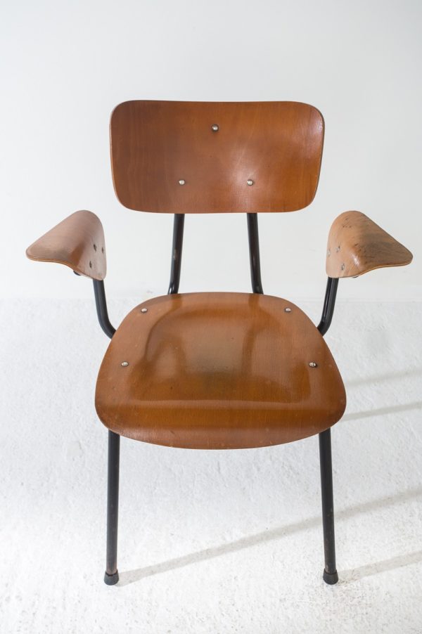 Fauteuil de bureau vintage 1950, édité par Mobilor, en contreplaqué moulé et métal.