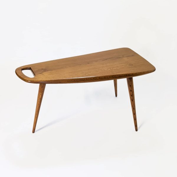 table basse vintage, de forme libre en chêne massif de Pierre Cruège, édition Formes dans les années 50.