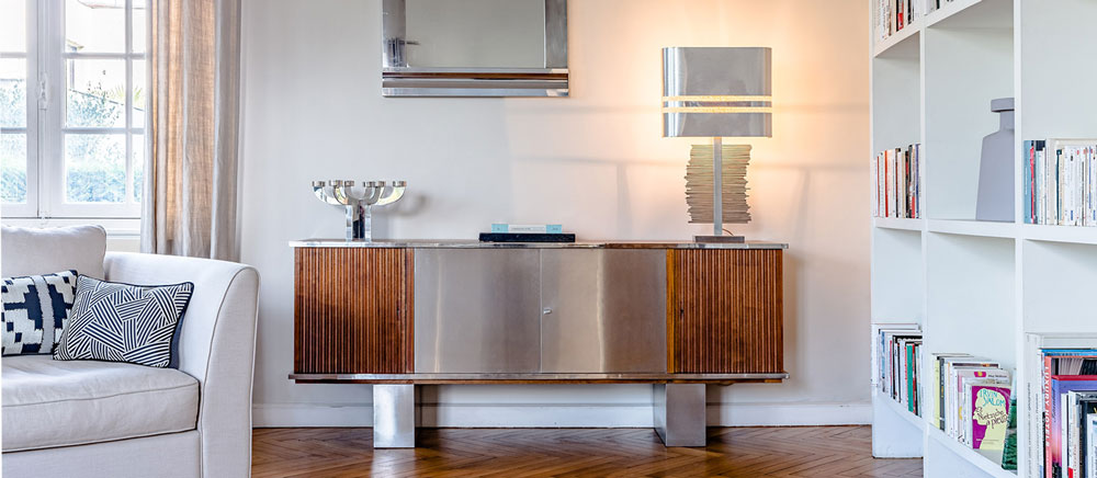 Emmanuelle Vidal, antiquaire spécialiste du design des années 50, 60, 70