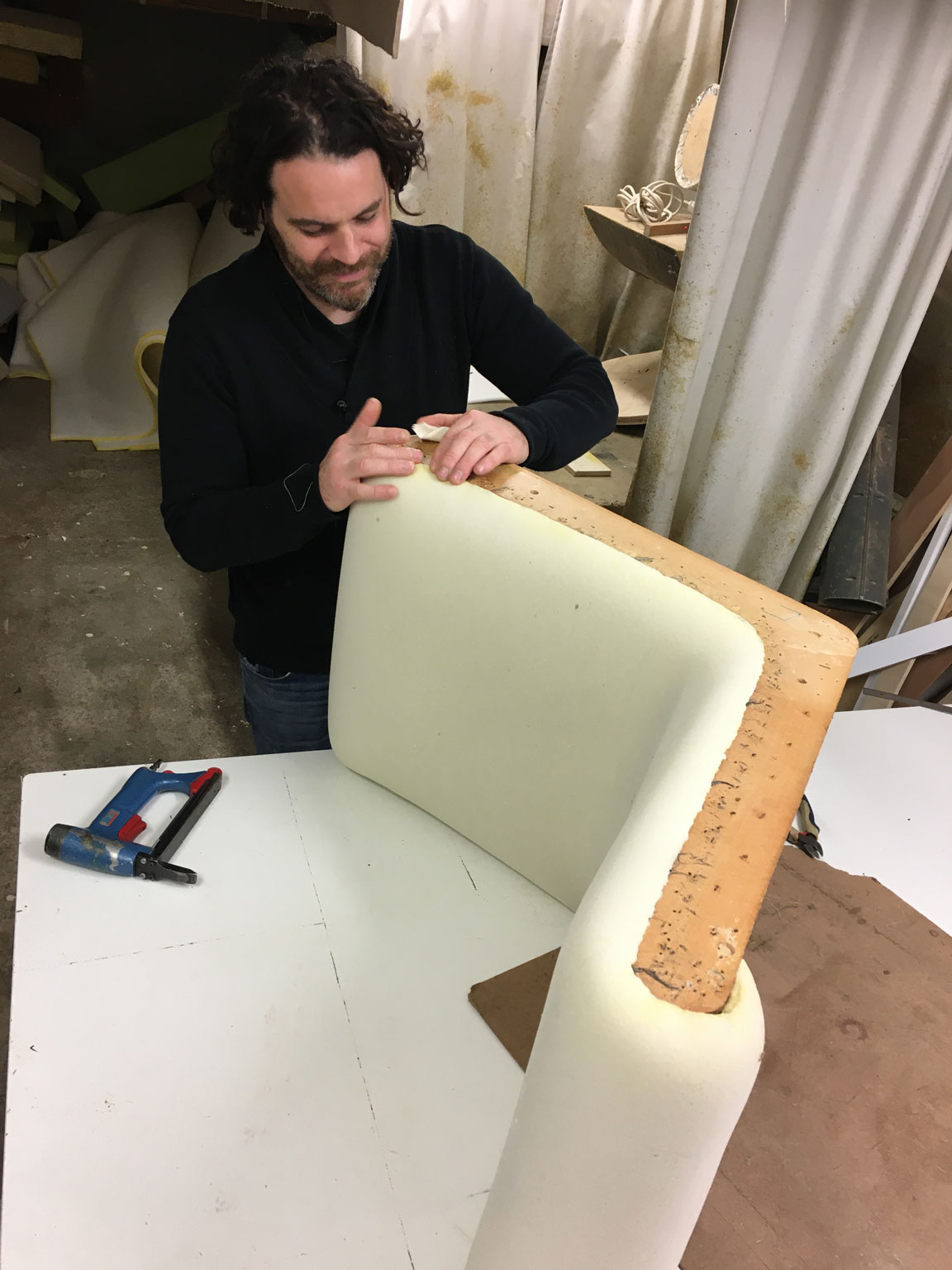 Restauration d'un fauteuil vintage par Atelier 2 pour Emmanuelle Vidal