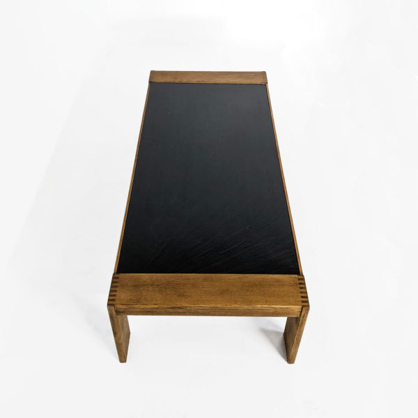 Table basse vintage en ardoise et chêne, 1960 - Emmanuelle Vidal Galerie