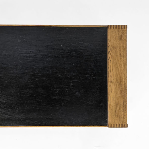 Table basse vintage en ardoise et chêne, 1960 - Emmanuelle Vidal Galerie