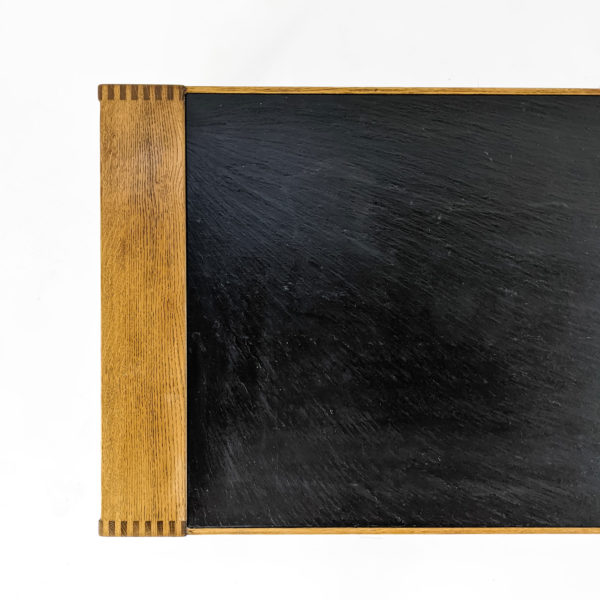 Table basse vintage en ardoise et chêne, 1960 - Emmanuelle Vidal Galerie