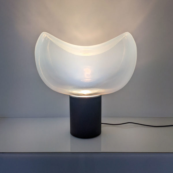 Lampe des années 70, modèle Aghia, Roberto Pamio - Emmanuelle Vidal