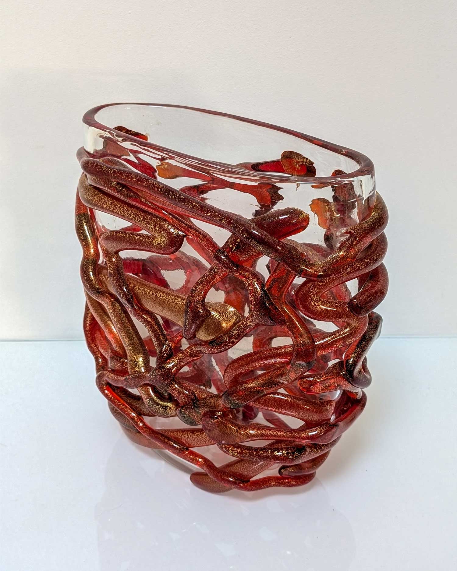 Vase contemporain en verre soufflé rouge, Murano – Image 6
